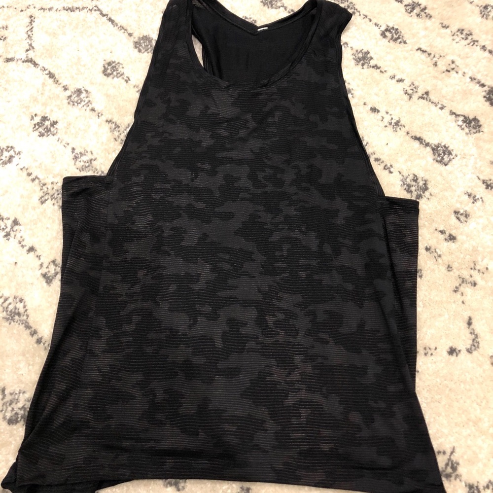 Lululemon green camo run for days tank 6/8